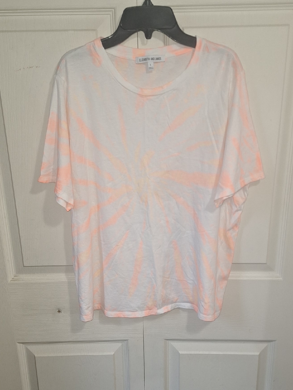 Elizabeth and James White Tee with Peach Tie-Dye Radiant Burst - L